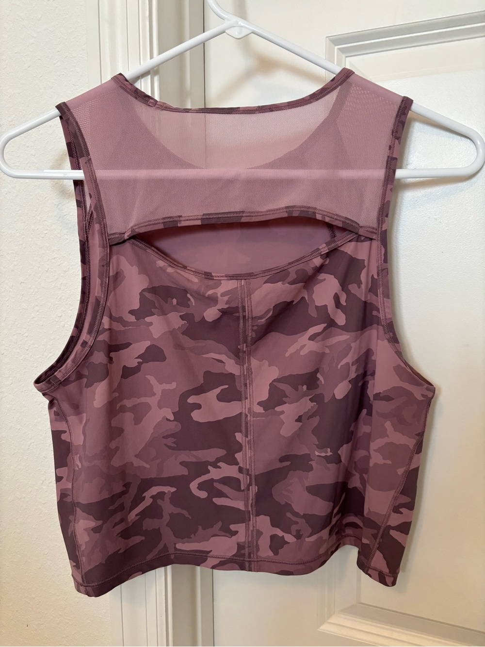lululemon athletica Mauve Pink Camo Sleeveless Tank Cropped